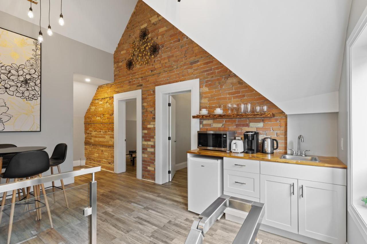Entire 1 Bedroom Apartment Across From Google - Br5 Kitchener Exteriér fotografie