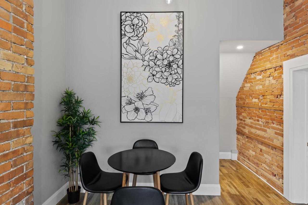 Entire 1 Bedroom Apartment Across From Google - Br5 Kitchener Exteriér fotografie