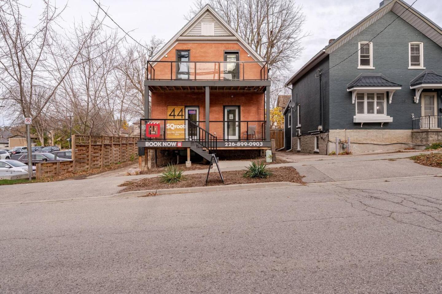 Entire 1 Bedroom Apartment Across From Google - Br5 Kitchener Exteriér fotografie